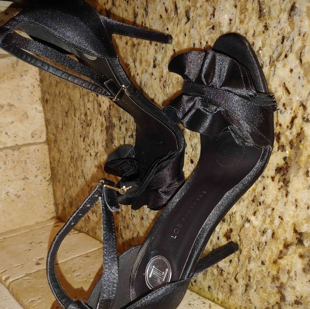 High heels Size 9